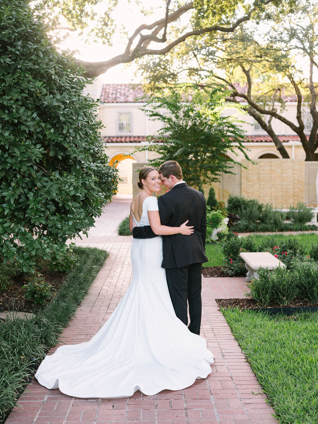 Ellen-Ashton-photography-Dallas-Wedding-Photographer-Adolphus-hotel-wedding70