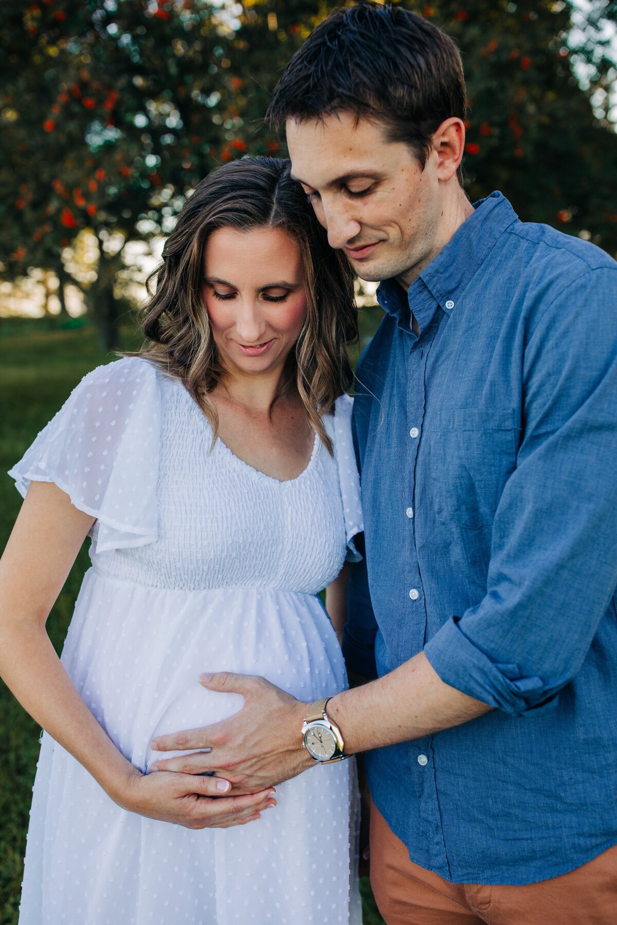 Outdoor-Country-Maternity-Session-MIlwaukee2