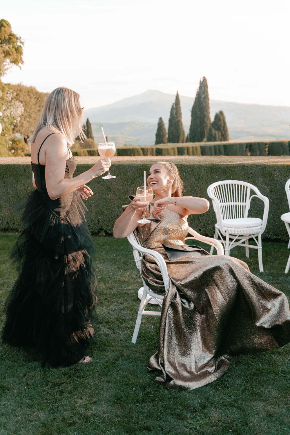 Flora_And_Grace_La_Foce_Tuscany_Editorial_Wedding_Photographer-568