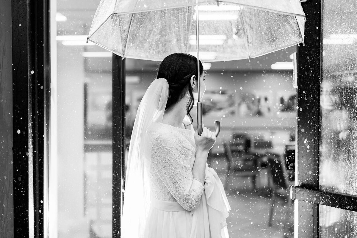 Eliana-Melmed-Photography-Chicago-LosAngeles-Jewish-WeddingPhotographer-CarmiKalman-CouplesPortraits-00002