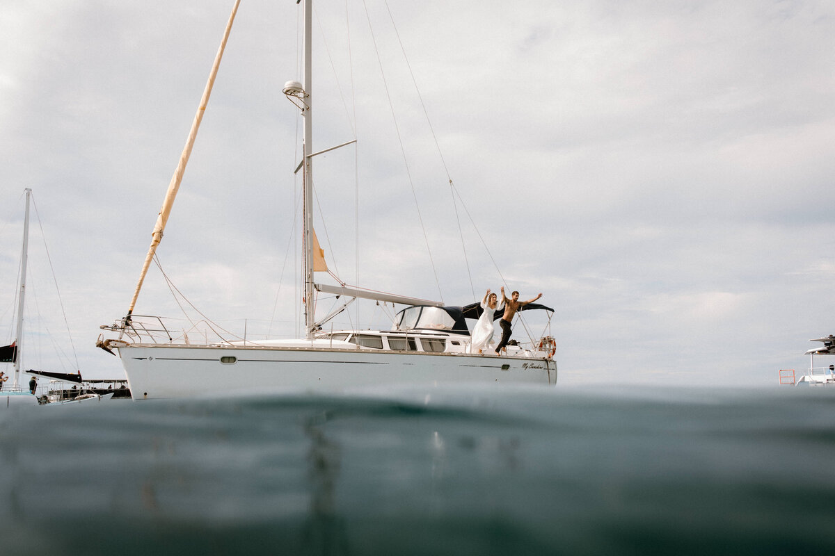 maddy-garrett-hawaii-sailboat-elopement-briana-willis-photographer-7