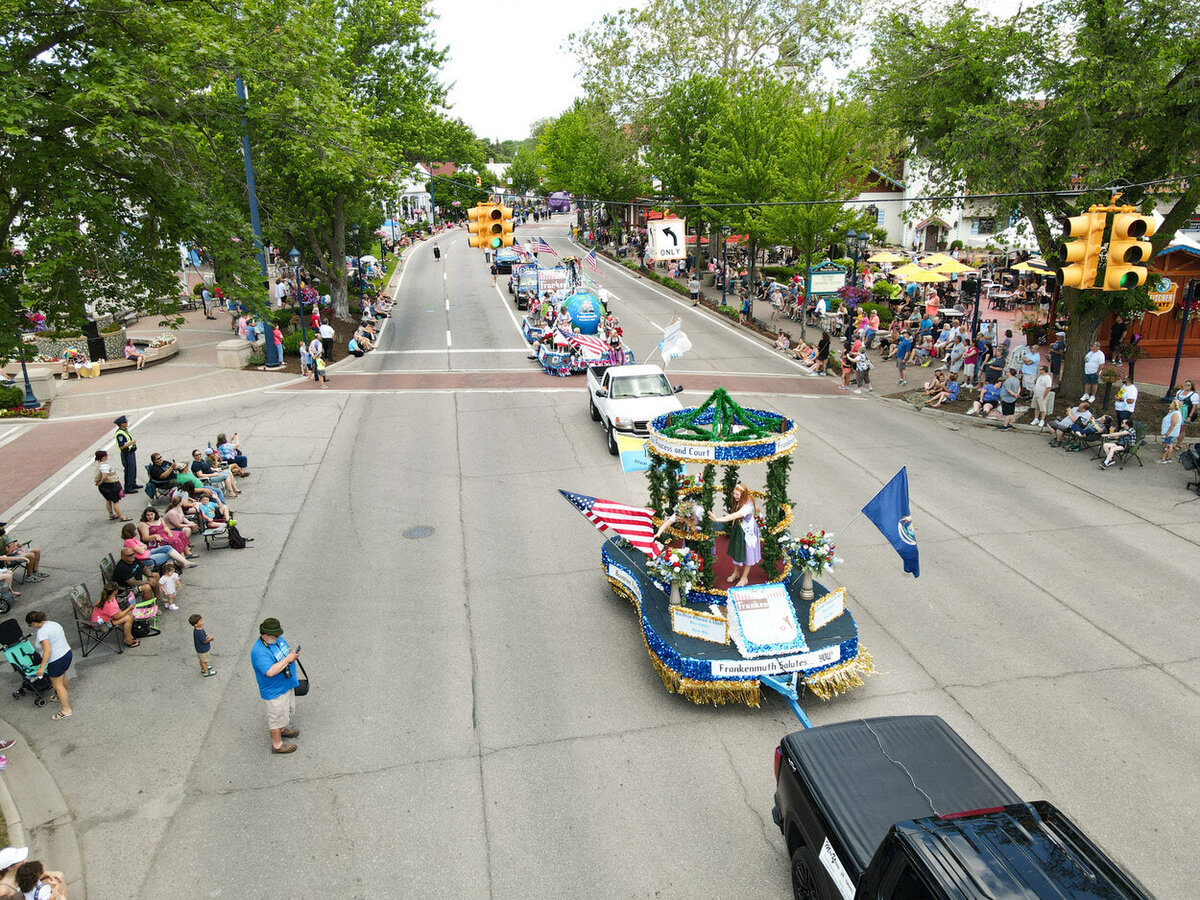 Bavarian-Parade-Frankenmuth-Michigan-11