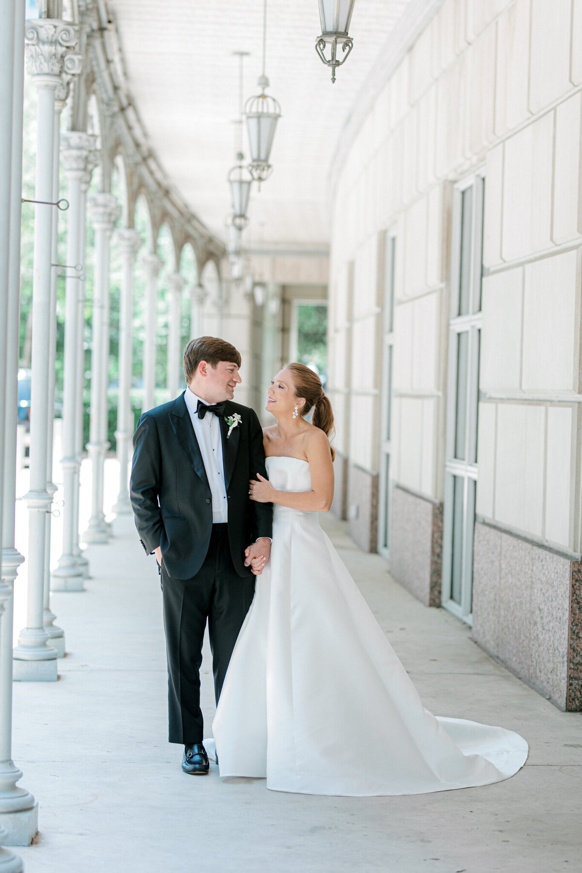 Hannah & Jason's Wedding at Hotel Crescent Court Club Perkins Chapel | Dallas Wedding Photographer | Sami Kathryn Photography-12