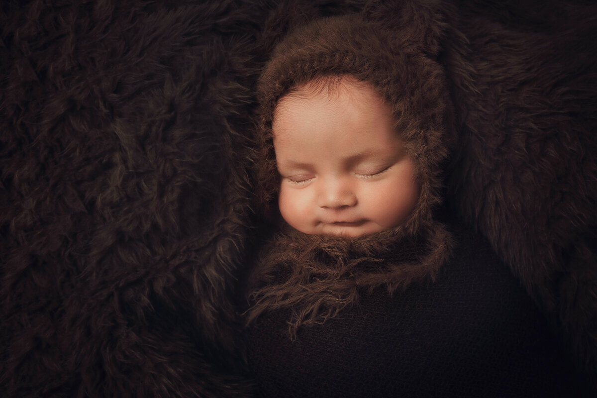 Newborn-Photography-Calgary-Newborn-Portraits-Emma-Guy-Macdonald