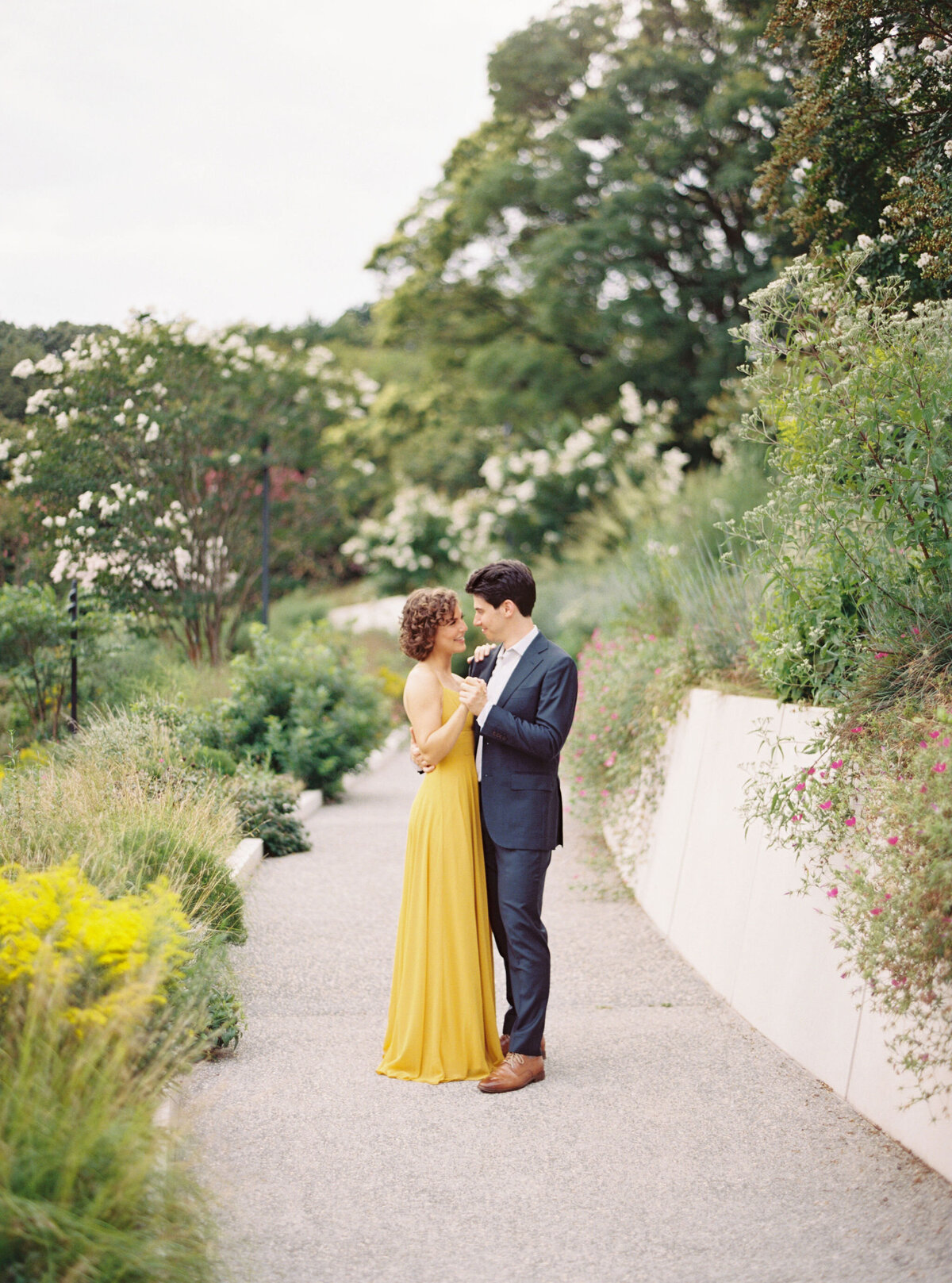 Kirsten&Frank-Fine-Art-Film-Wedding-Photographer-New-York-City-Botanical-Garden-10