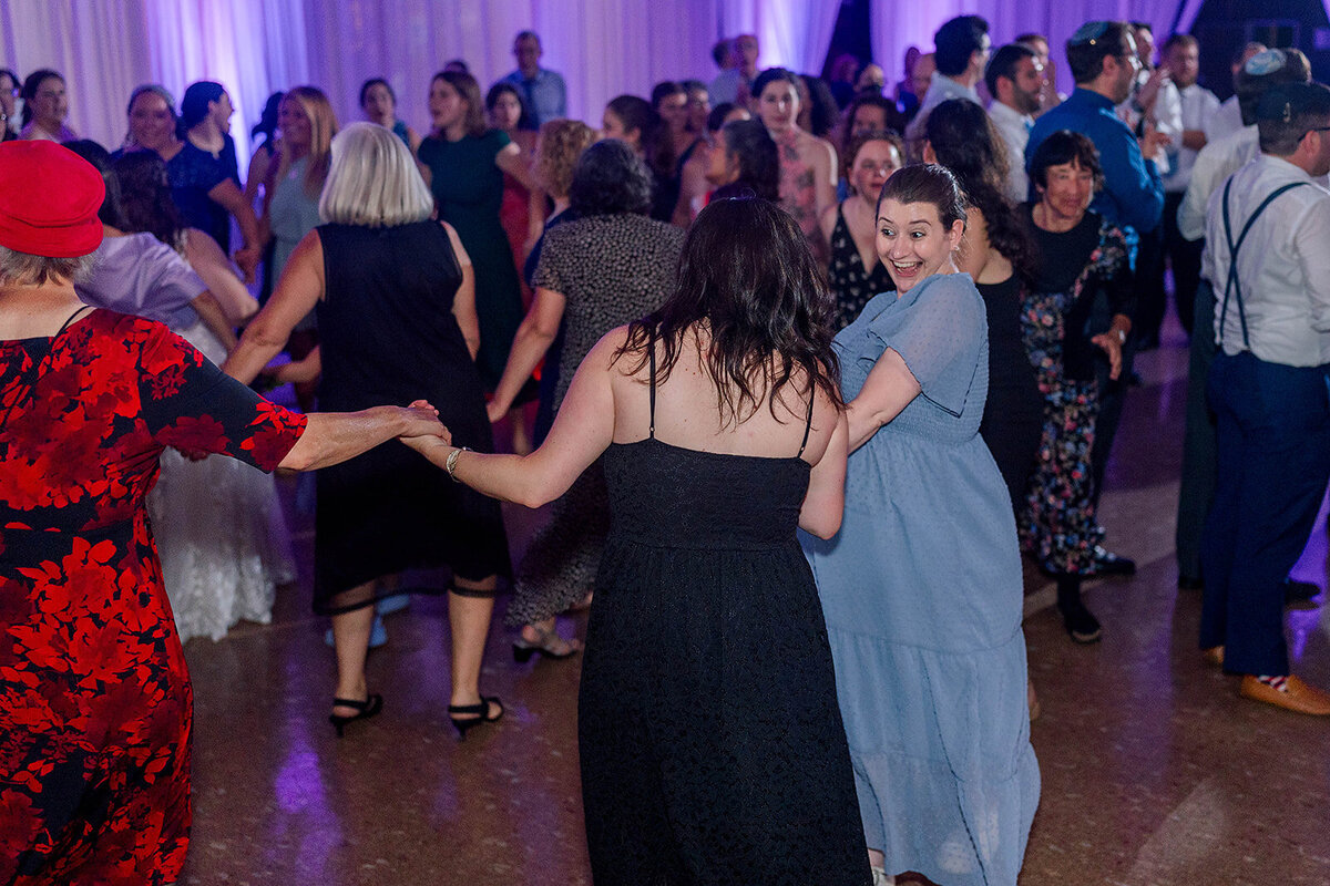 Eliana-Melmed-Photography-Chicago-LosAngeles-Jewish-WeddingPhotography-ElianaSklar-Simcha-00030