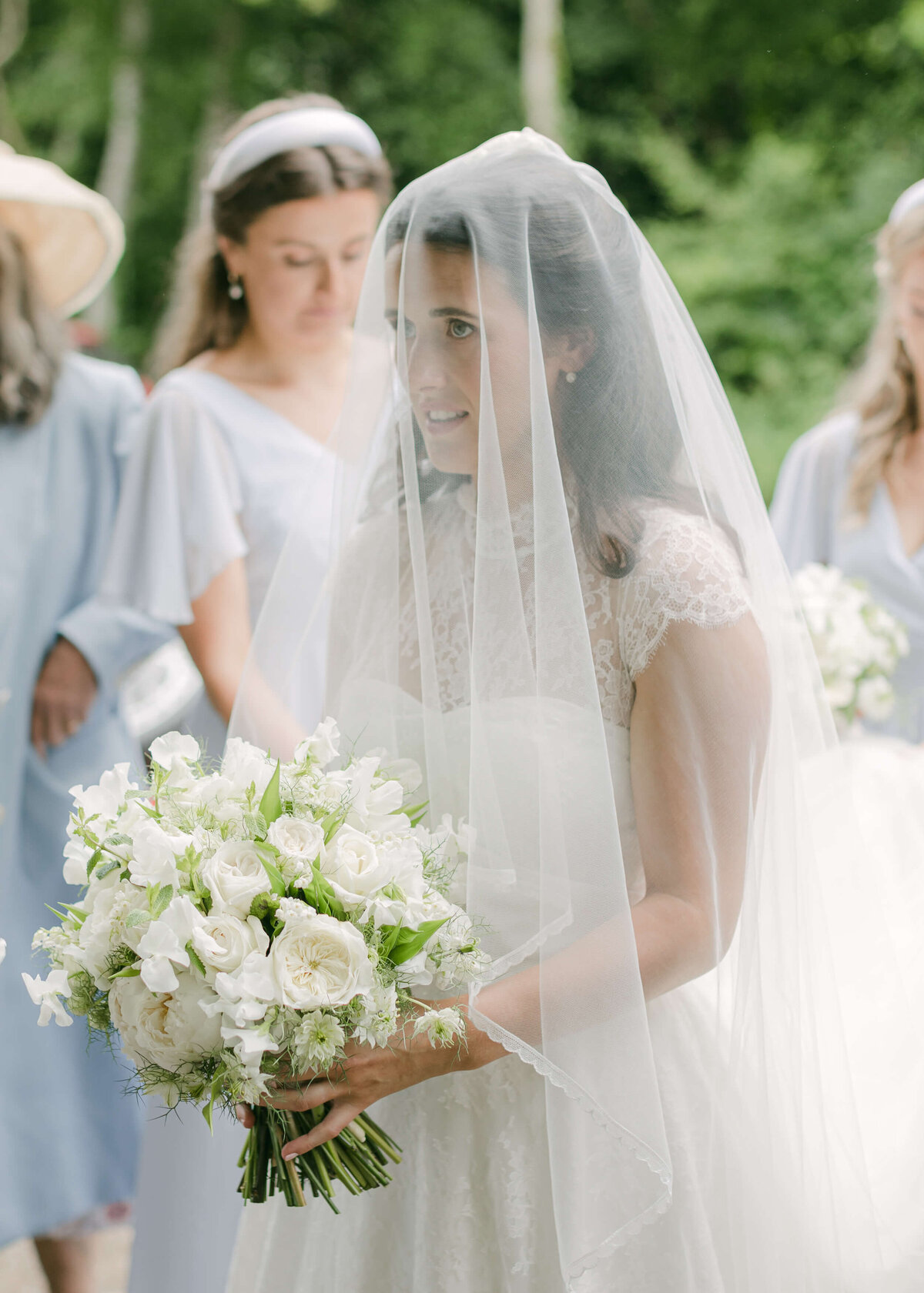chloe-winstanley-weddings-wiltshire-bride-veil-portrait
