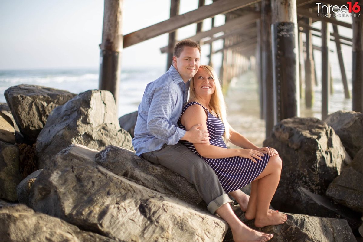 Newport Beach Pier Engagement Photos Orange County Newport Beach Wedding Professional Photographer