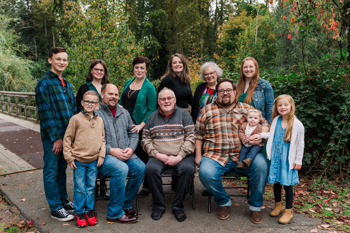 Fall-extended-family-photo