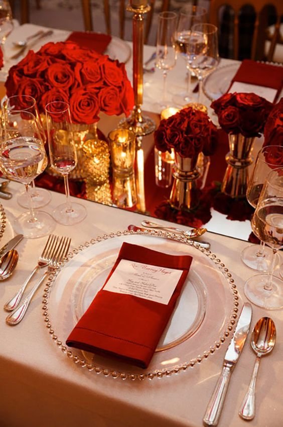 red-gold-tablescape-joli-events-gallery