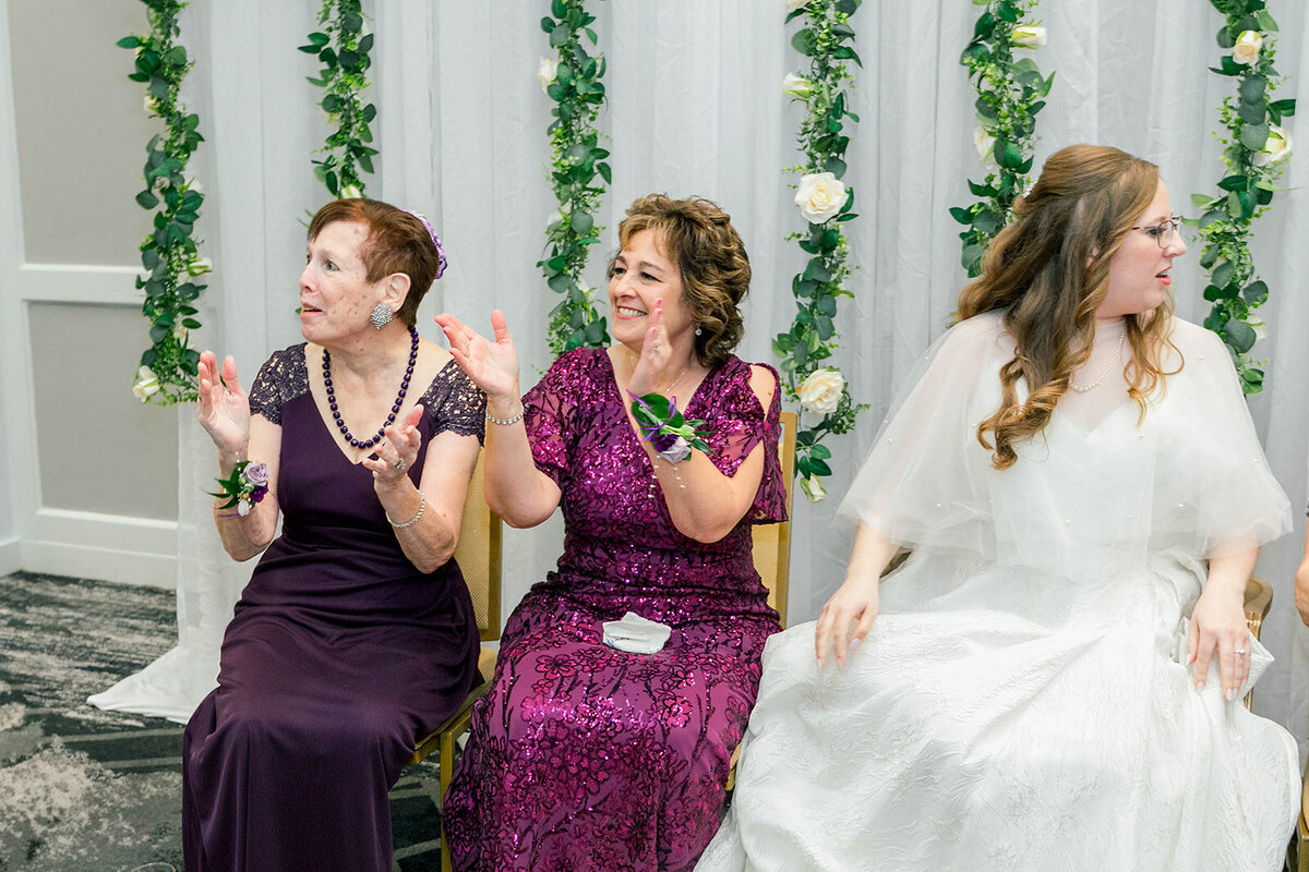 Eliana-Melmed-Photography-Chicago-LosAngeles-Jewish-WeddingPhotography-KabbalatPanim-00056