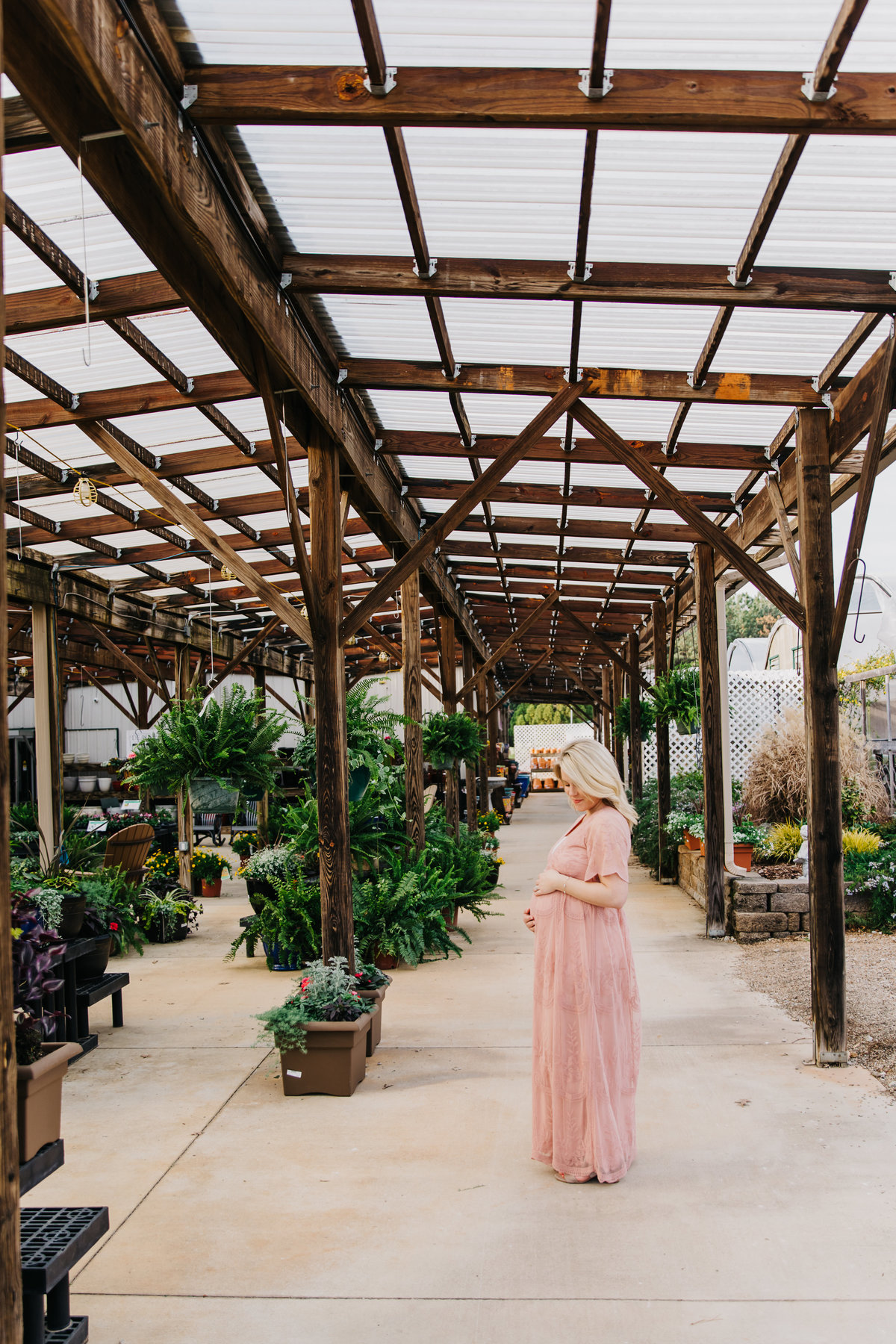 greenhouse-maternity-photography-session-raleigh-9959
