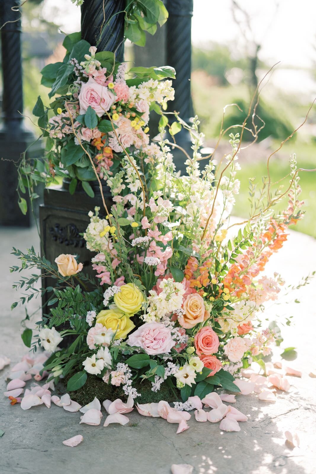 ceremony-florals-decor-sarah-sunstrom-photography-monte-bello-estate-wedding