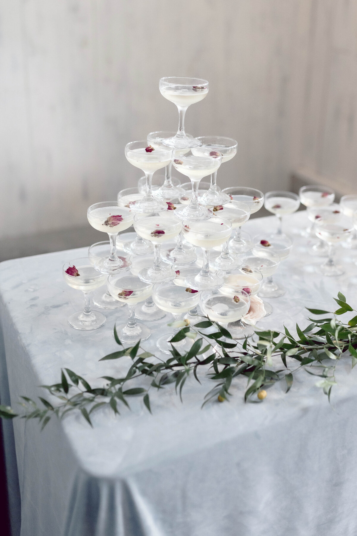 champagne-tower-luxury-weddings