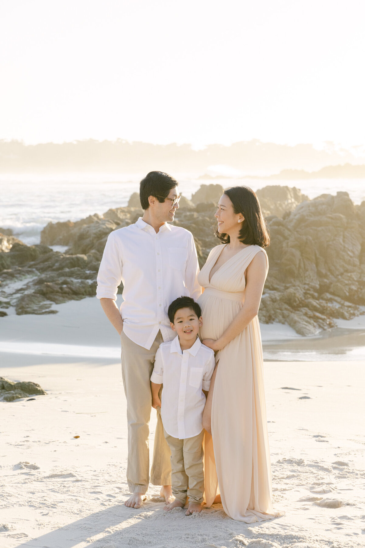PERRUCCIPHOTO_PEBBLE_BEACH_FAMILY_MATERNITY_SESSION_3