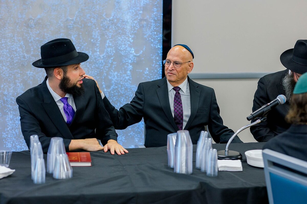 Eliana-Melmed-Photography-Chicago-LosAngeles-Jewish-WeddingPhotographer-CarmiKalman-Tisch-00131