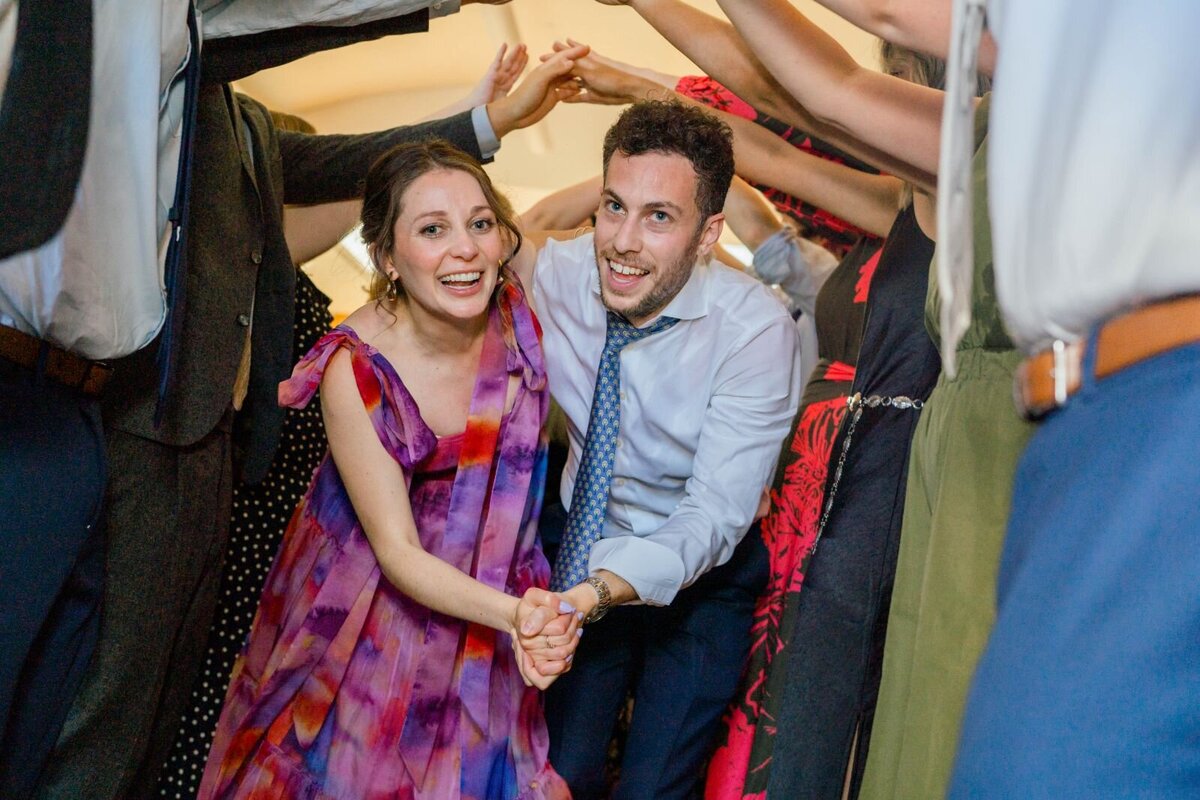 Eliana-Melmed-Photography-Chicago-LosAngeles-Jewish-WeddingPhotography-ShulaNoah-Simcha-Dancing-00018