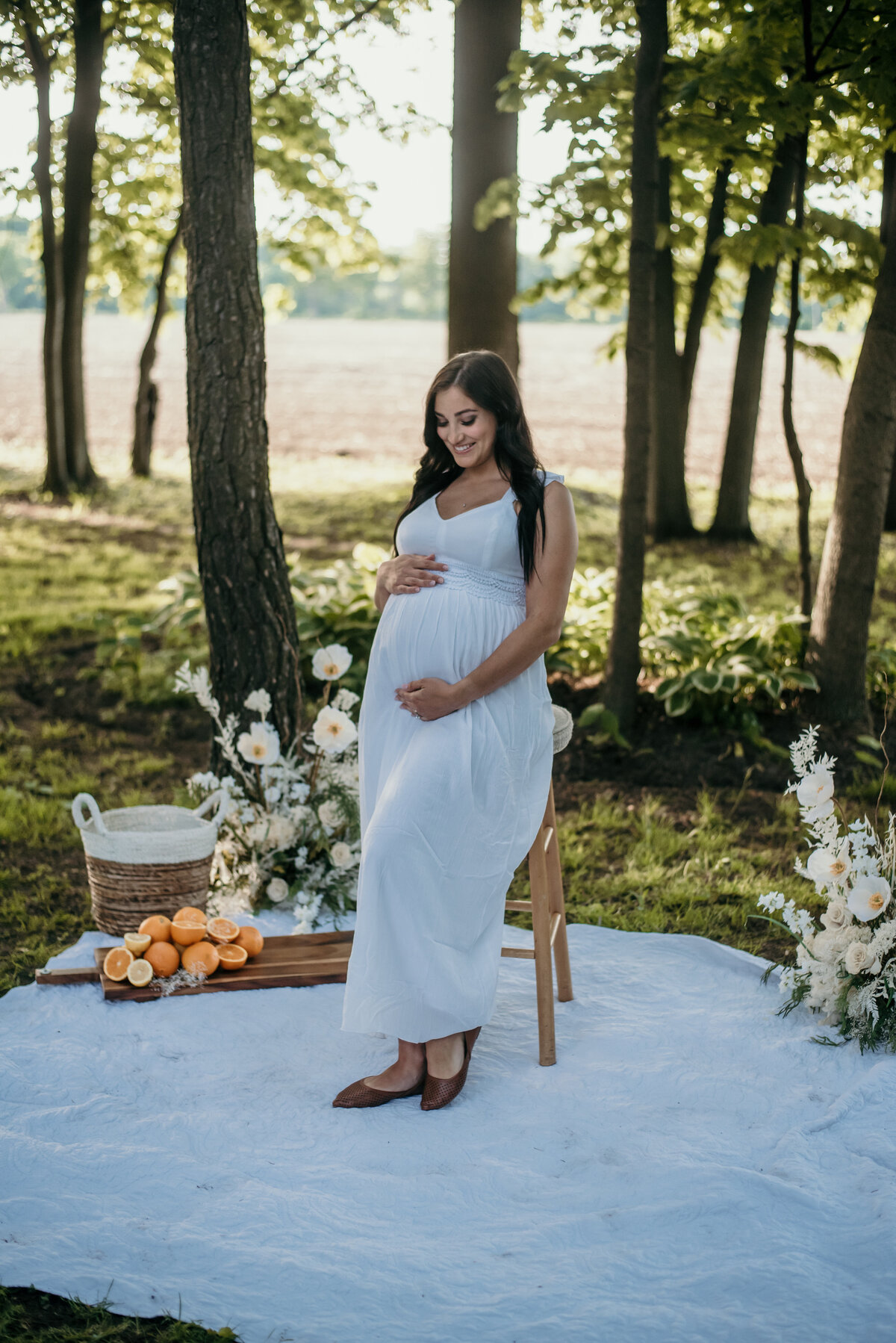 Woman in maternity photoshoot
