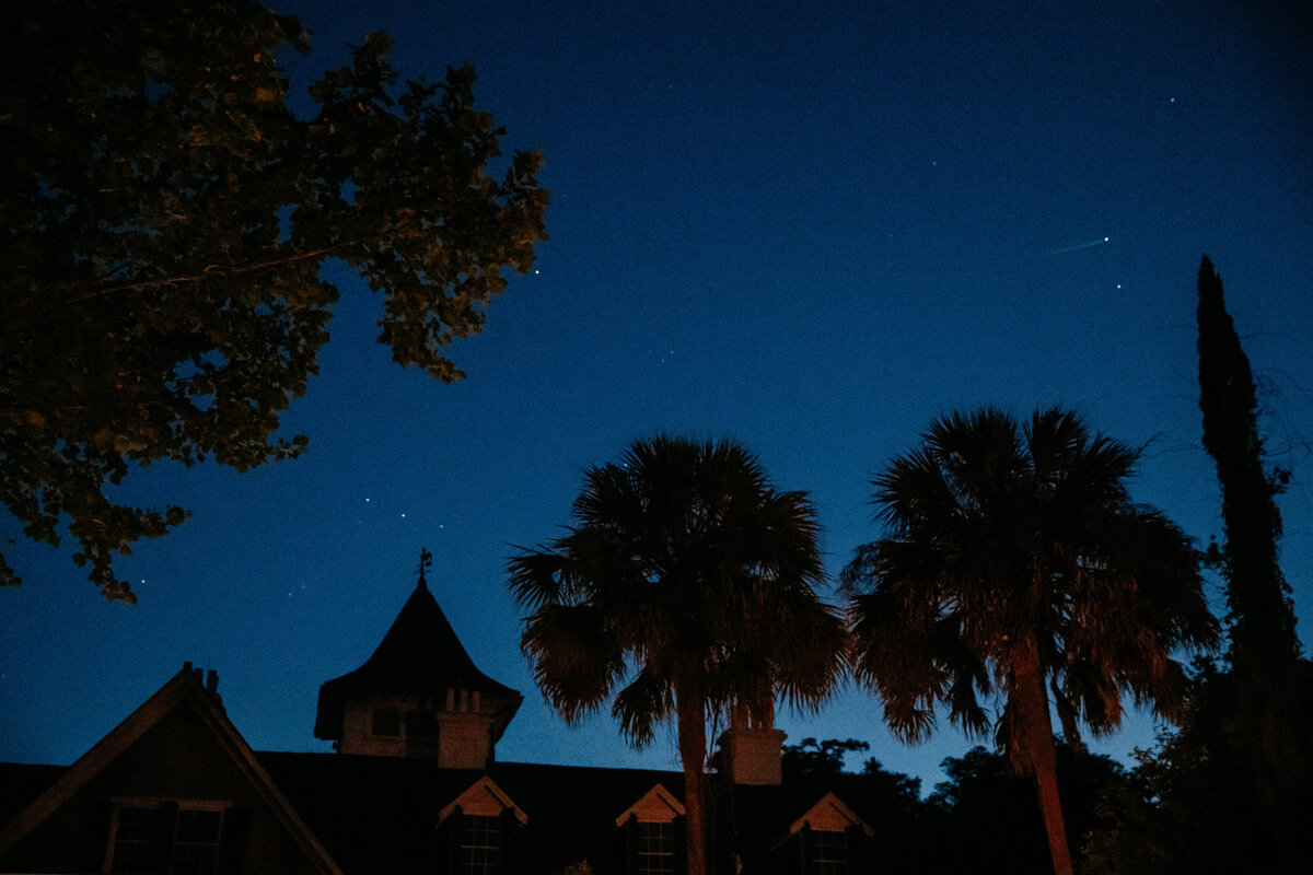 magnolia-plantation-veranda-night-sky