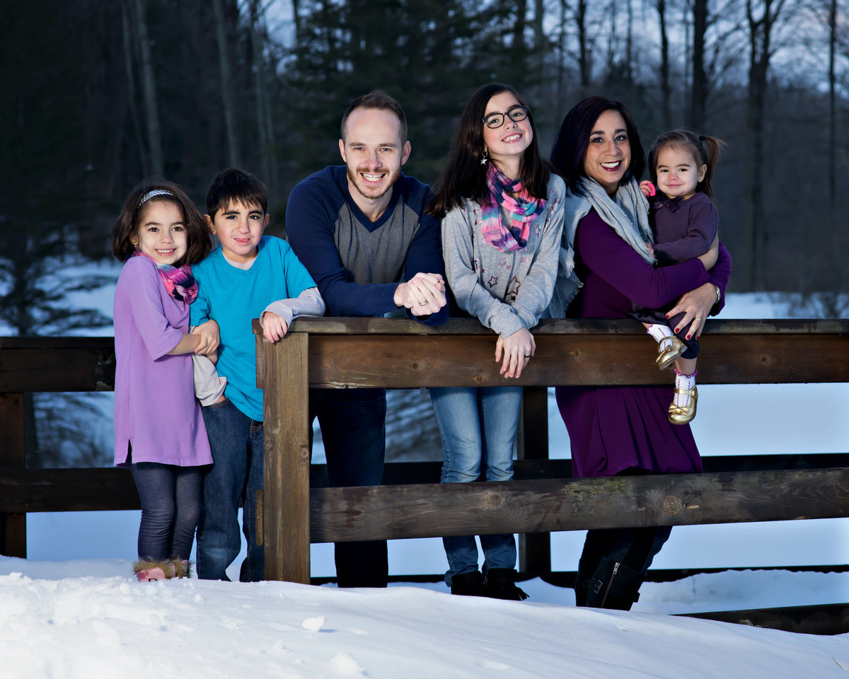 snowy winter family pictures michigan