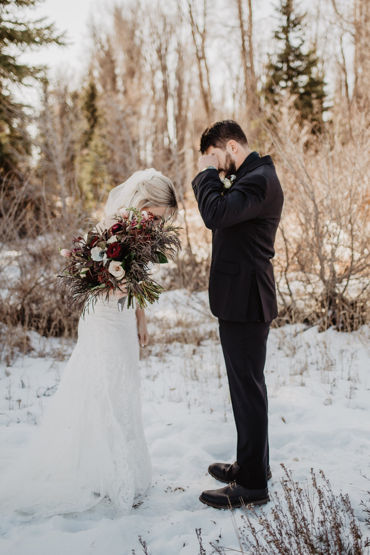 Jackson Hole Photographers capture groom wiping tears