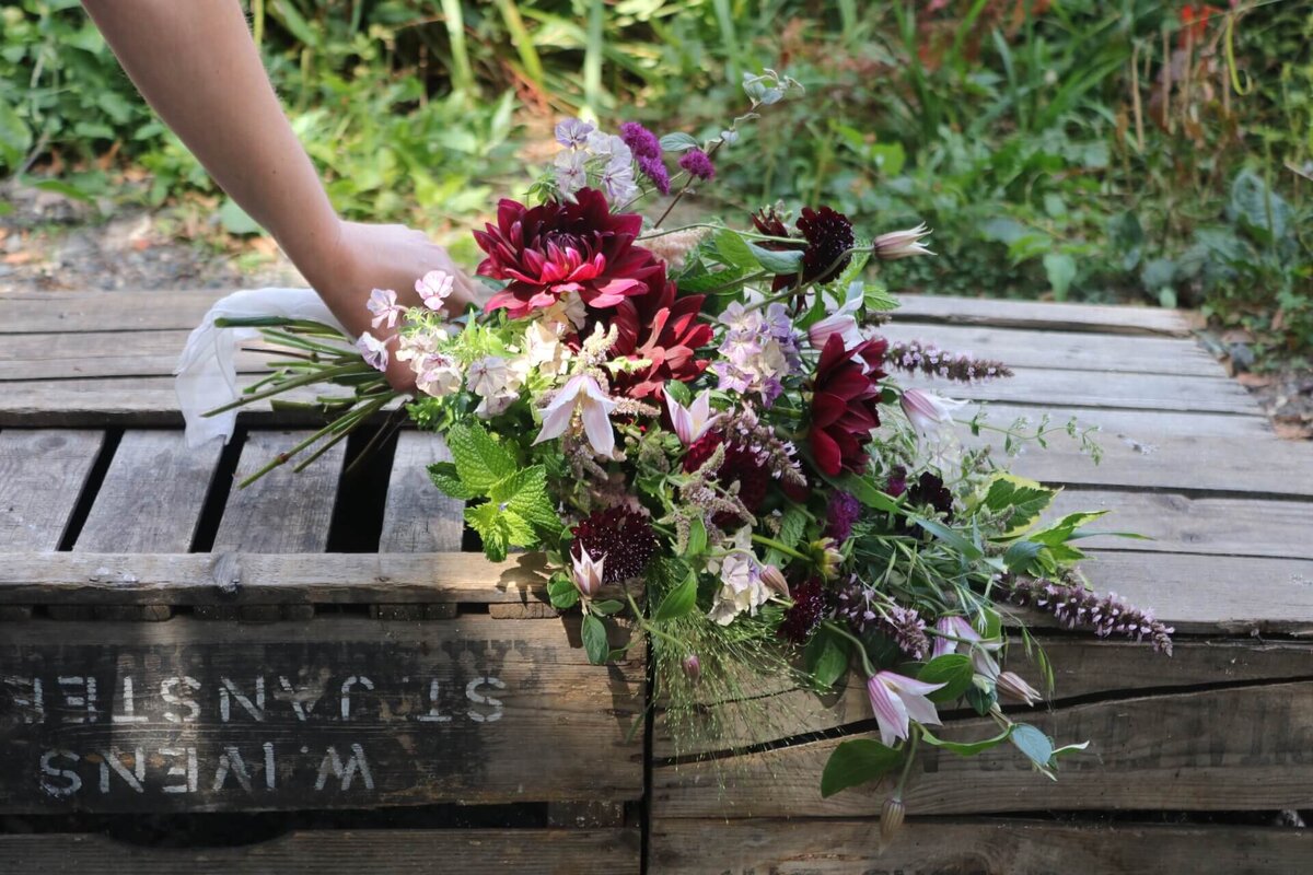 Pesh-Flowers-London-Kent-Funeral-Flowers-Florist7