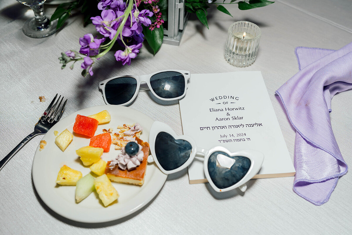 Eliana-Melmed-Photography-Chicago-LosAngeles-Jewish-WeddingPhotography-ElianaSklar-DanceFloor-00346