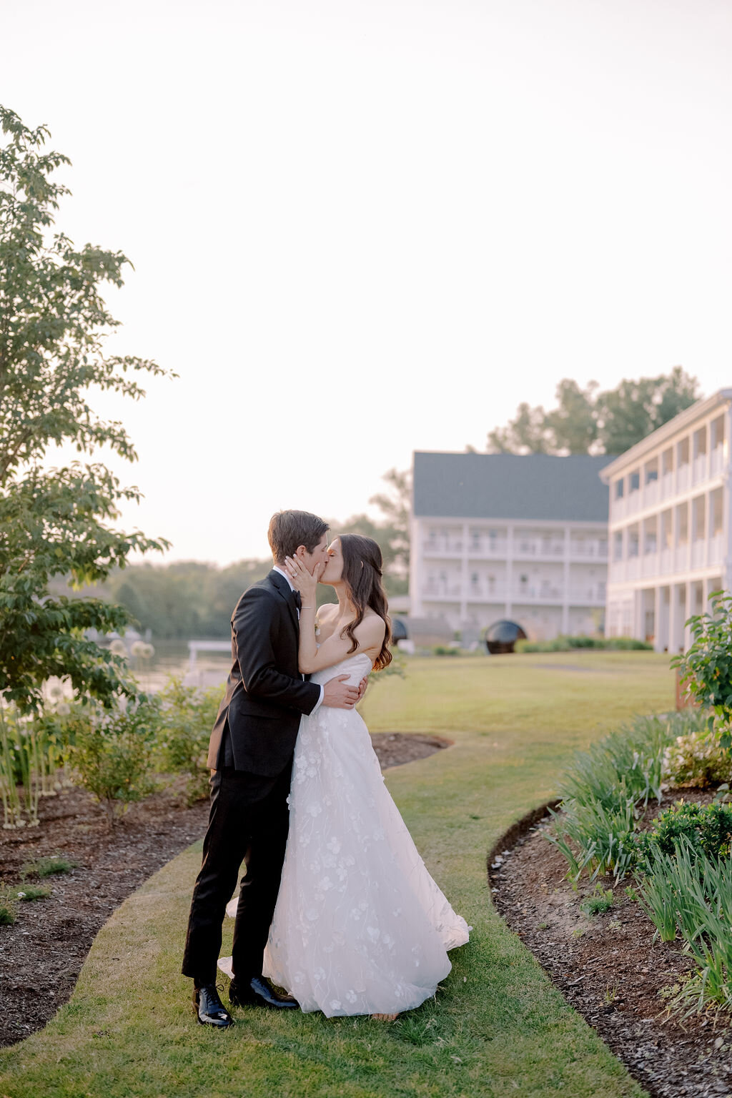 Lake-House-On-Canandaigua-Wedding-Sunset-Photos-Verve-Event-Co-Finger-Lakes-New-York-Wedding-Planner (9)