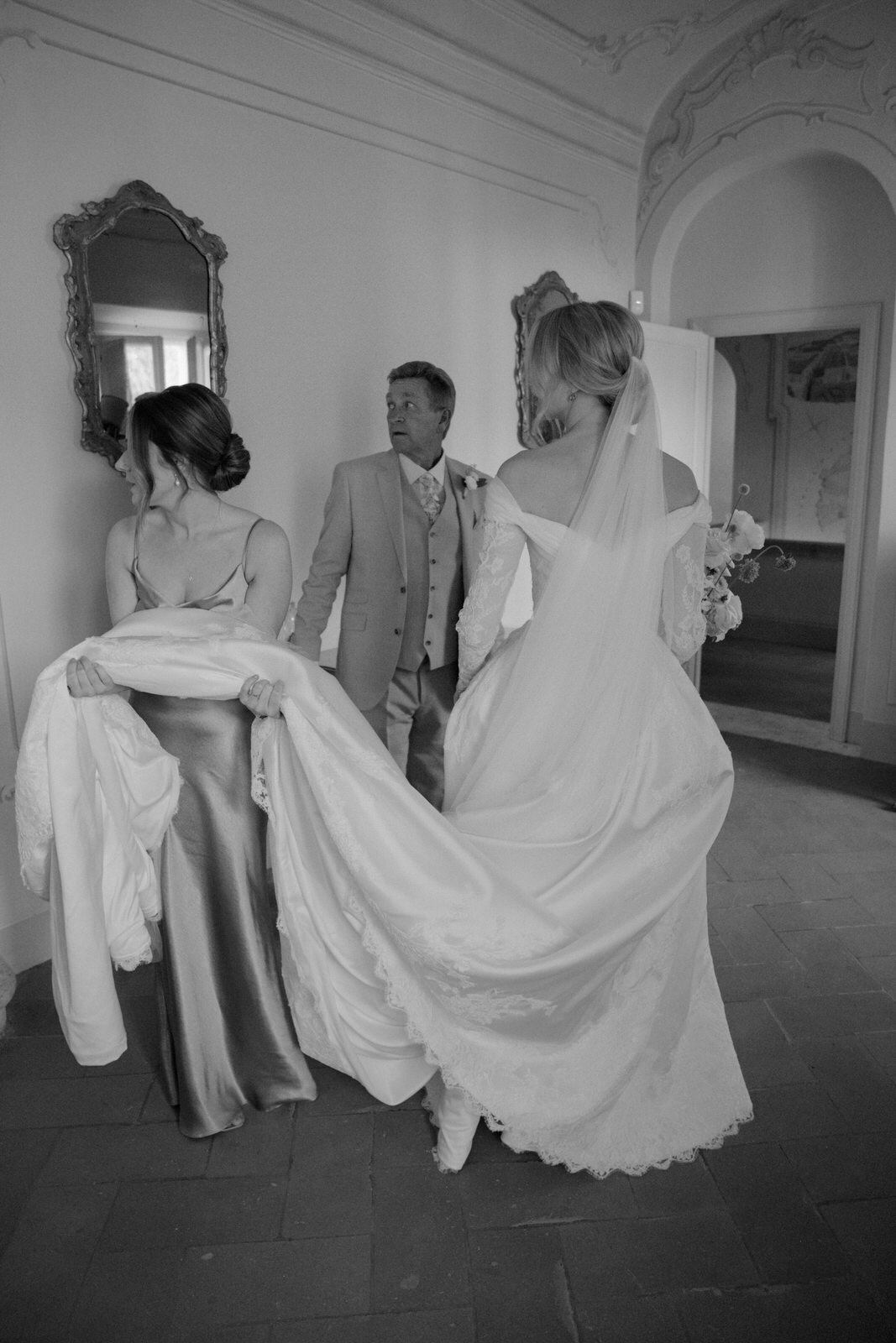 Flora_And_Grace_La_Foce_Tuscany_Editorial_Wedding_Photographer (418 von 2441)