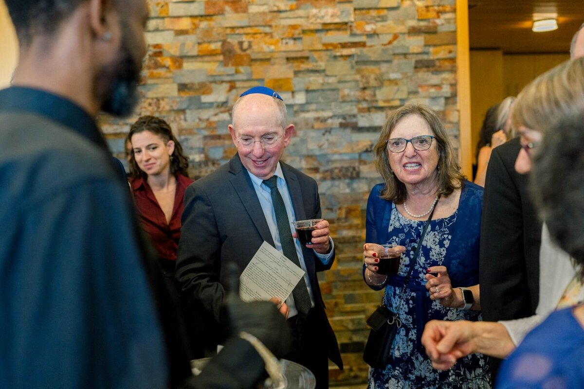Eliana-Melmed-Photography-Chicago-LosAngeles-Jewish-WeddingPhotography-ShulaNoah-CocktailHour-00026