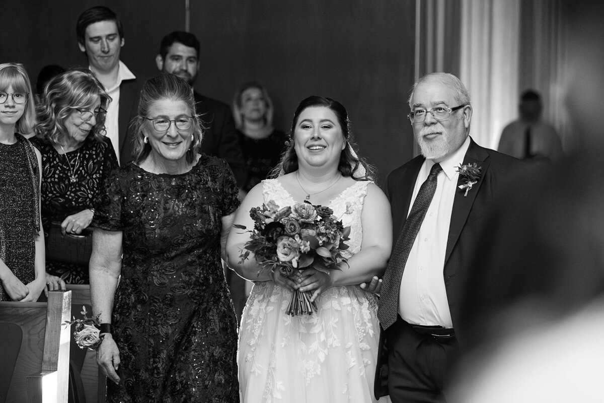 Eliana-Melmed-Photography-Chicago-LosAngeles-Jewish-WeddingPhotography-ElianaSklar-Chuppah-00083