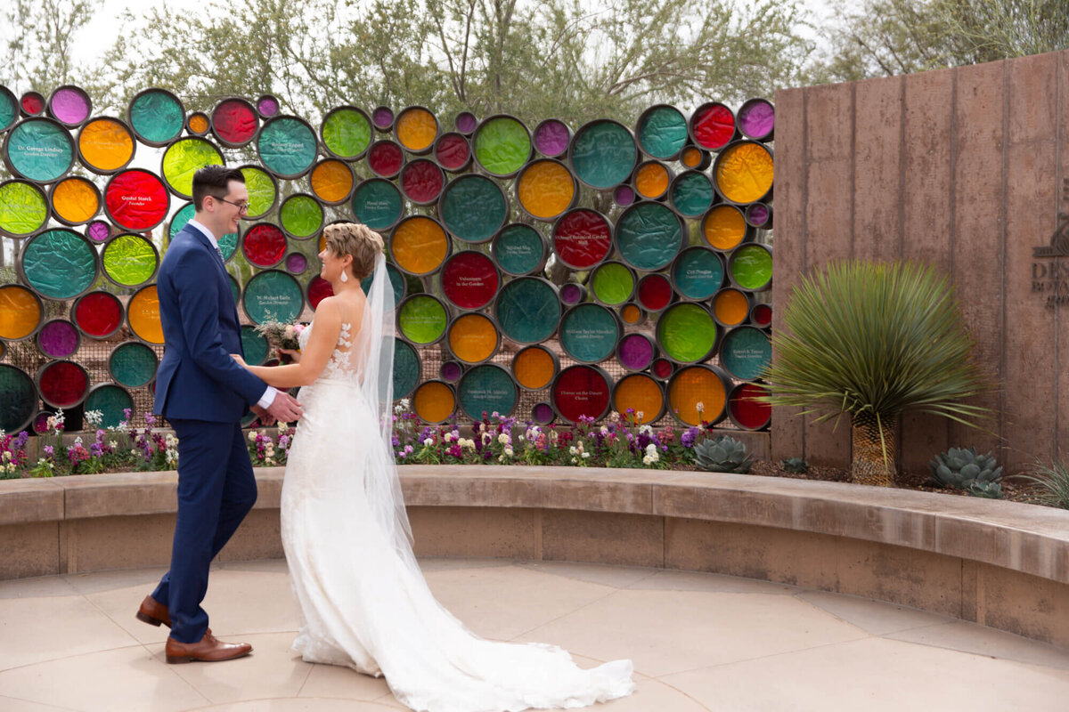 phoenix-scottsdale-arizona-destination-wedding-first-look-2