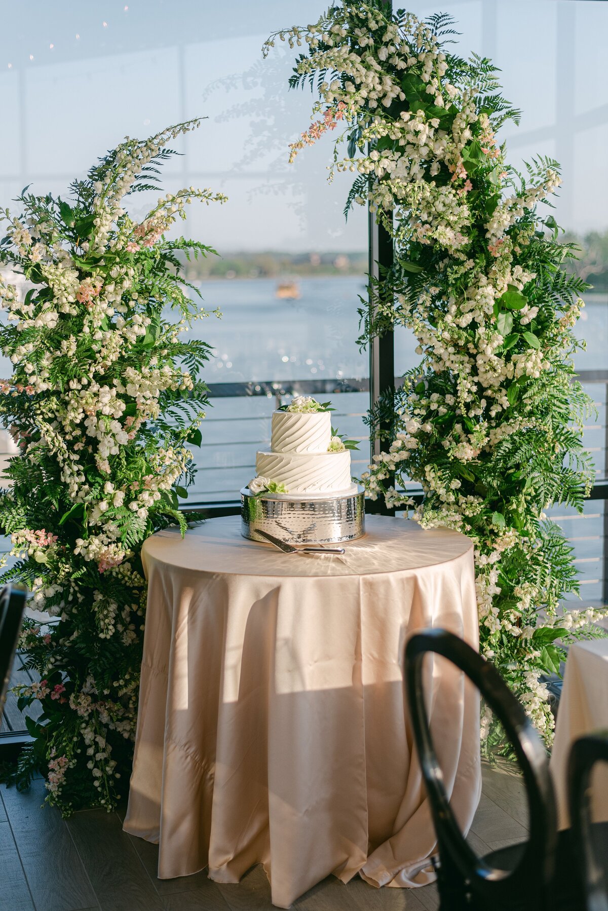 Event-Planning-DC-Wedding-Cake-Dockmaster-Building-Wharf-Photography-DuJour-cake