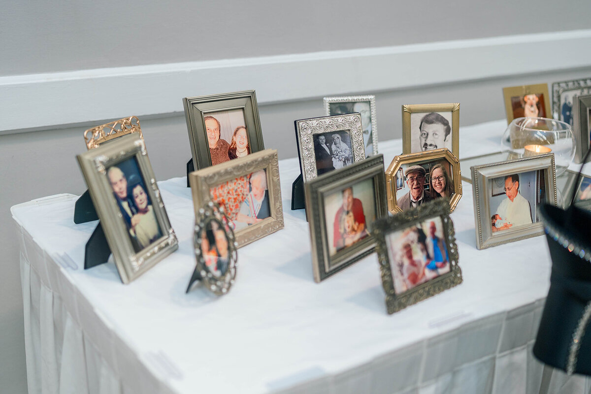 Eliana-Melmed-Photography-Chicago-LosAngeles-Jewish-WeddingPhotography-Ketubah-00035