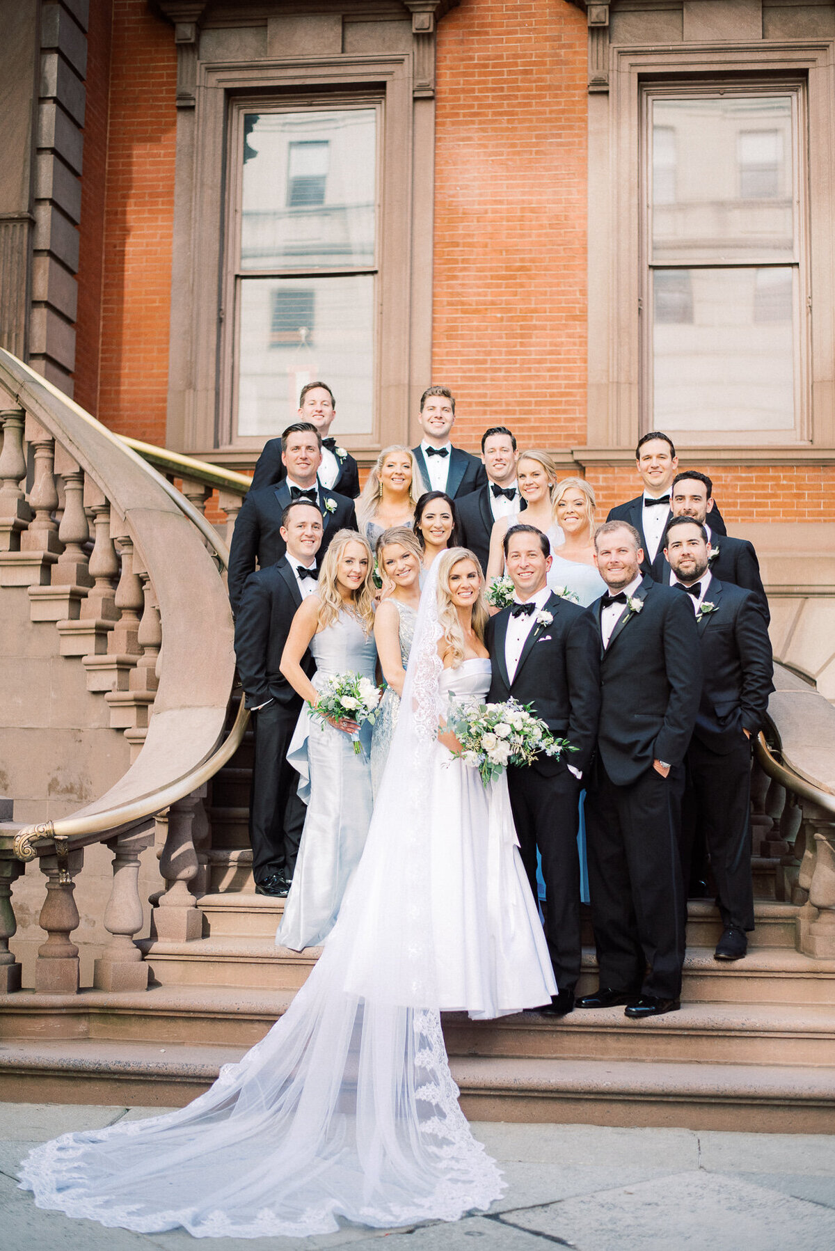 Michelle-Behre-Photography-Philadelphia-Academy-Fine-Art-Historic-Building-Wedding-06