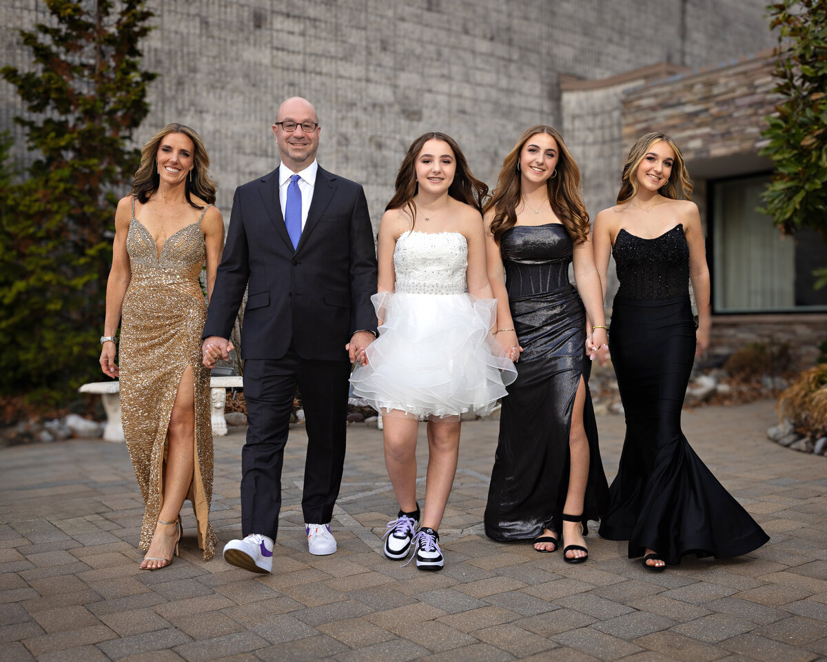 bat-mitzvah-family-photo-bnai-tikvah-nj