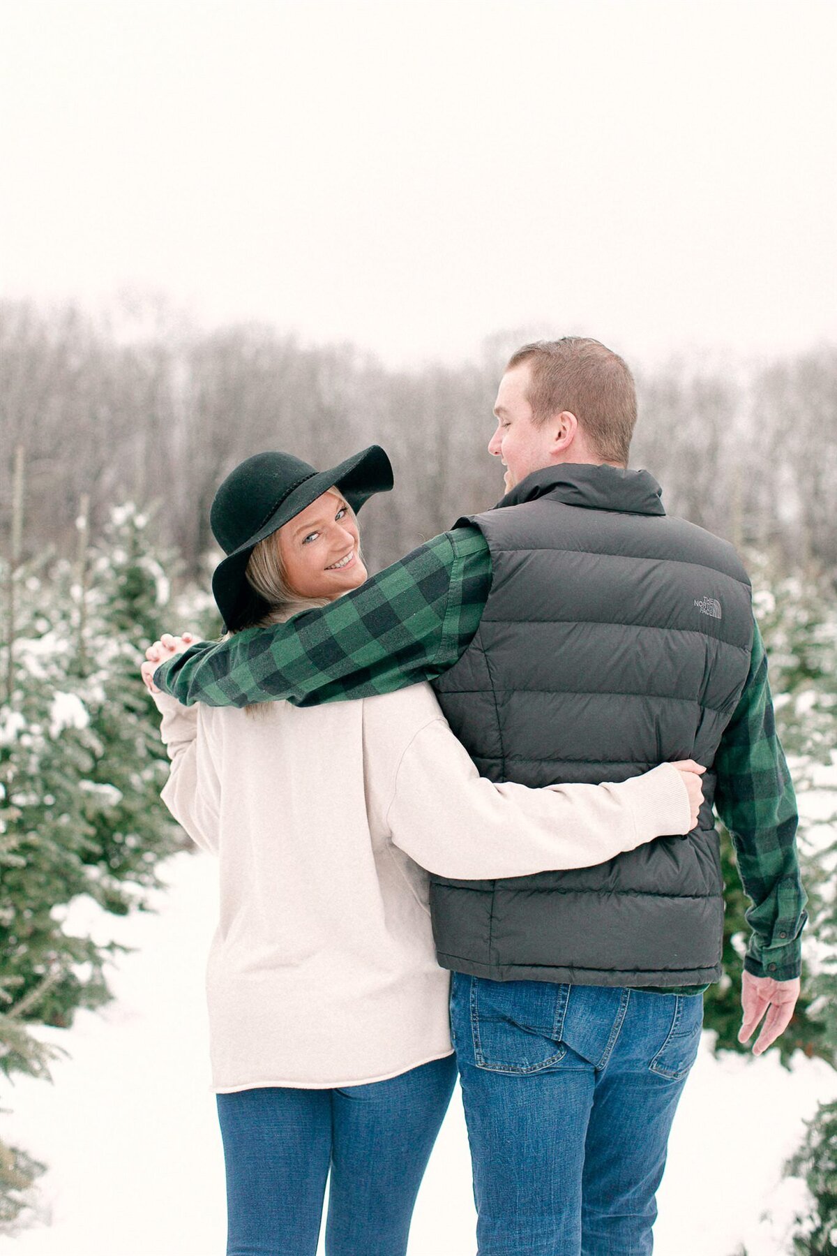 Michigan-Winter-Tree-Farm-Engagement-Photographer-MLP17590