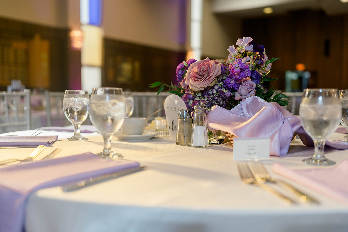 Eliana-Melmed-Photography-Chicago-LosAngeles-Jewish-WeddingPhotography-ElianaSklar-VenueDetails-00031