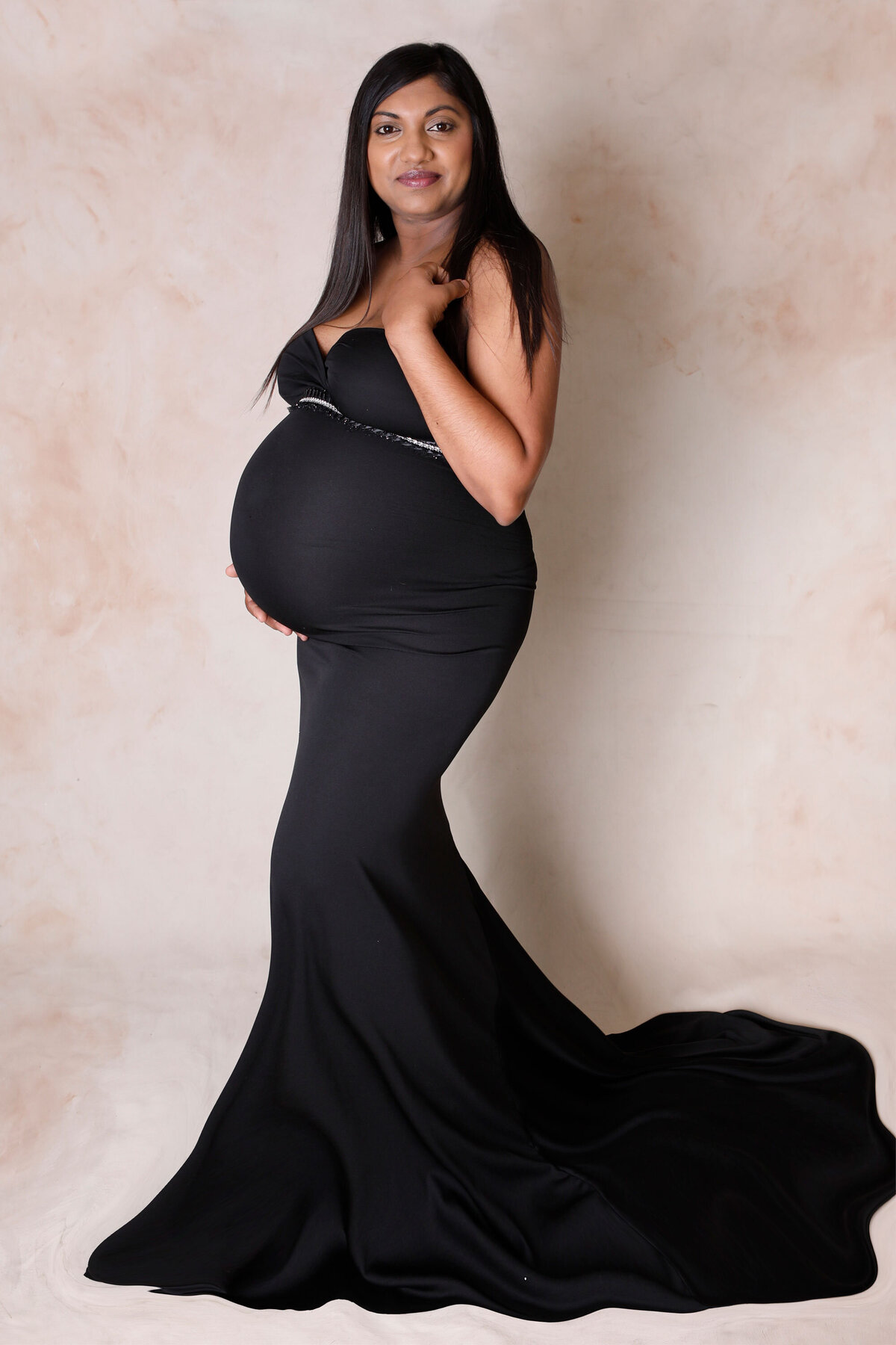 photo-shoot-of-pregnant-mommy