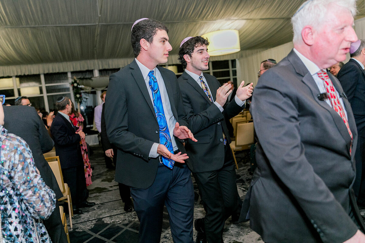 Eliana-Melmed-Photography-Chicago-LosAngeles-Jewish-WeddingPhotography-Chuppah-00276