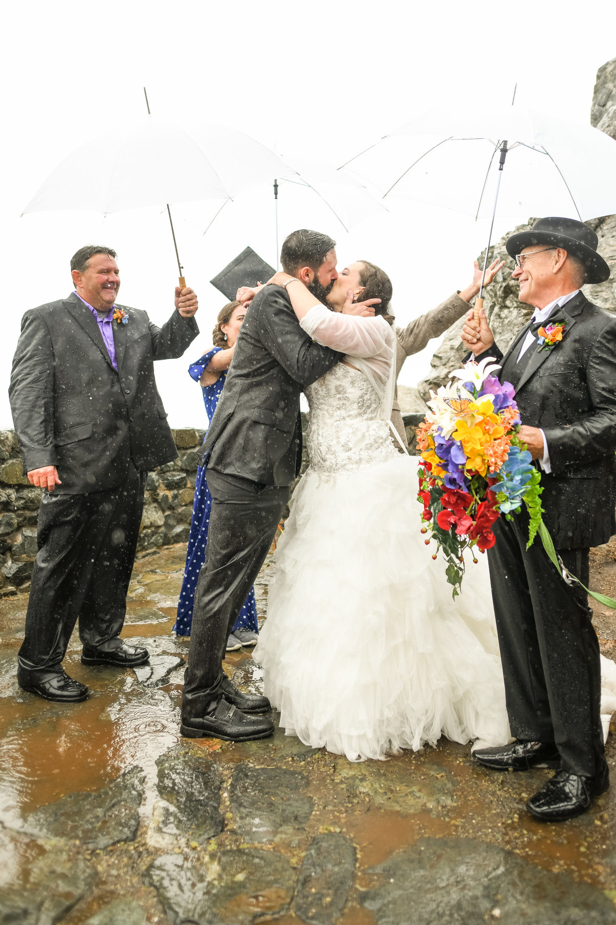 Redway-California-wedding-photographer-Parky's-Pics-Photography-Humboldt-County-Photographer-wedding-rock-rainy-day-wedding-trinidad-ca-4.jpg