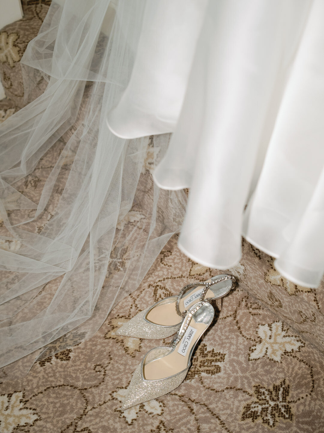 EmmaPilkington_Holly&Antoine-1