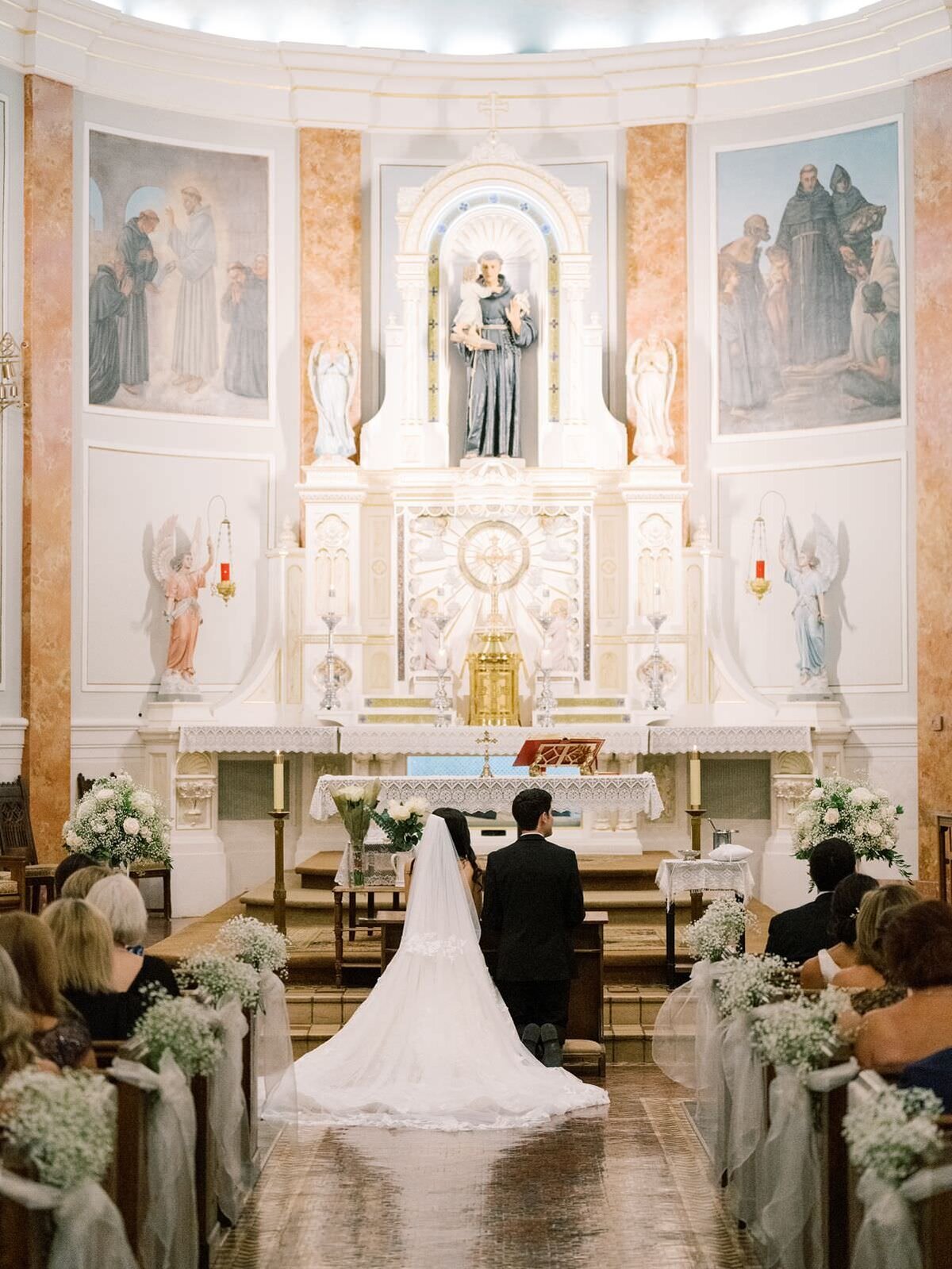 Rockford-Wedding-Catholic-Cathedral-Sarah-Sunstrom-Photography