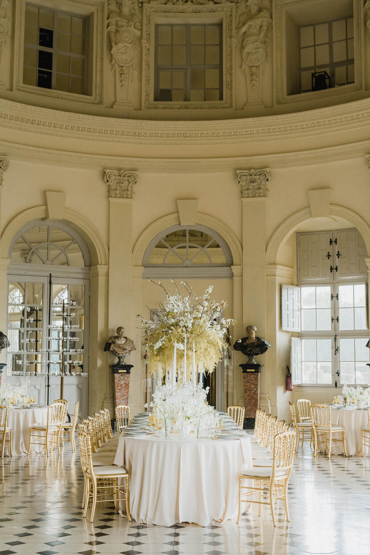 CapucineAtelierFloral_FloralDesigner_Vaux-le-Vicomte_Wedding_Tablescape