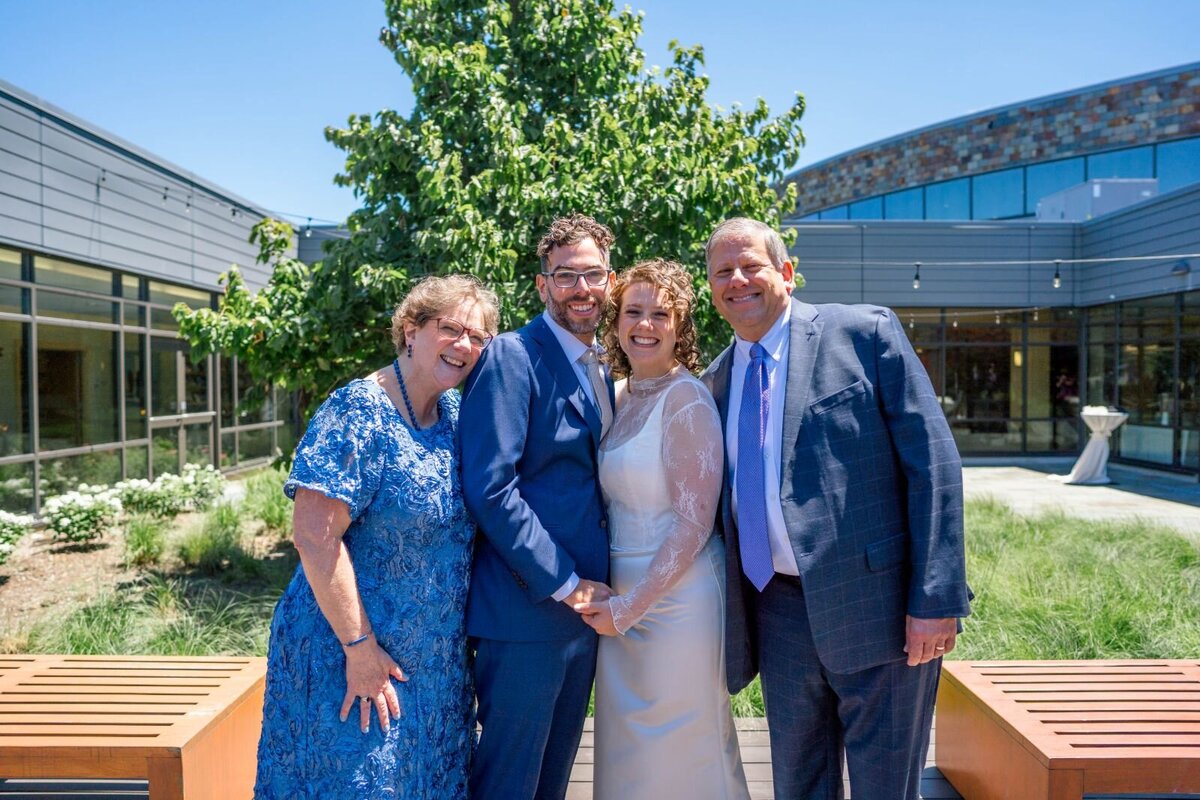 Eliana-Melmed-Photography-Chicago-LosAngeles-Jewish-WeddingPhotography-ShulaNoah-FamilyFormals-00038