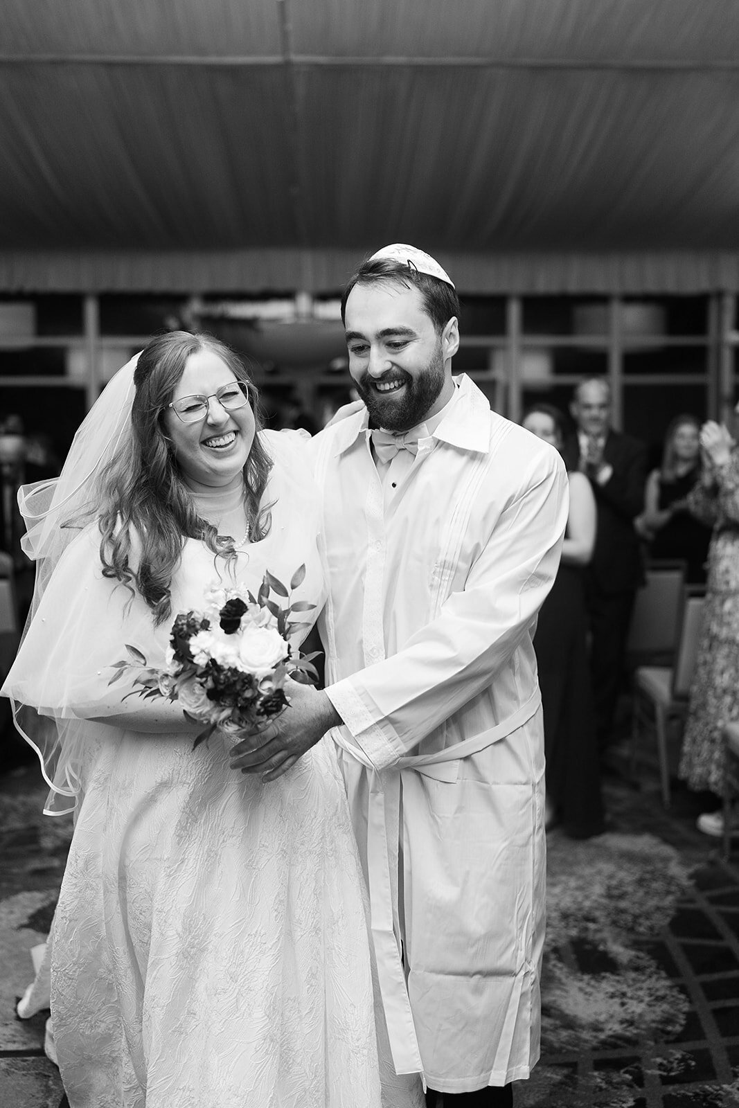 Eliana-Melmed-Photography-Chicago-LosAngeles-Jewish-WeddingPhotography-Chuppah-00265