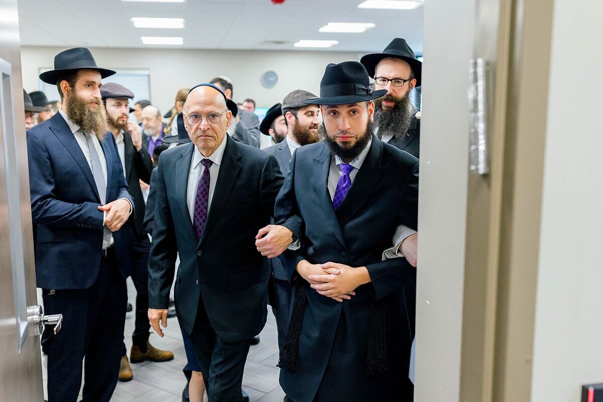 Eliana-Melmed-Photography-Chicago-LosAngeles-Jewish-WeddingPhotographer-CarmiKalman-Tisch-00189