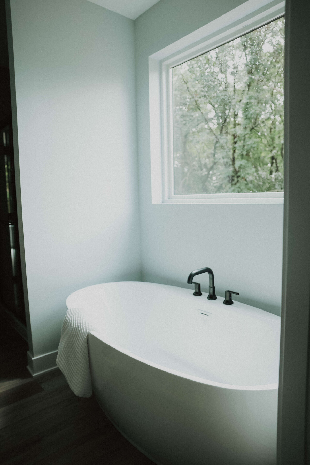 6907-Bathroom-Panora-Central-Iowa-Custom-Home-JRL-Builders-E23A9298