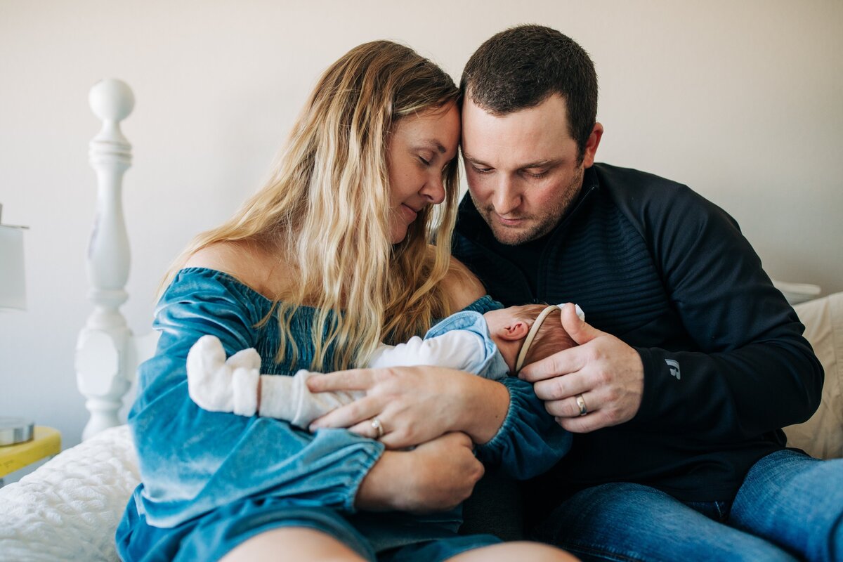 Lifestyle-in-home-newborn-photography-Grafton
