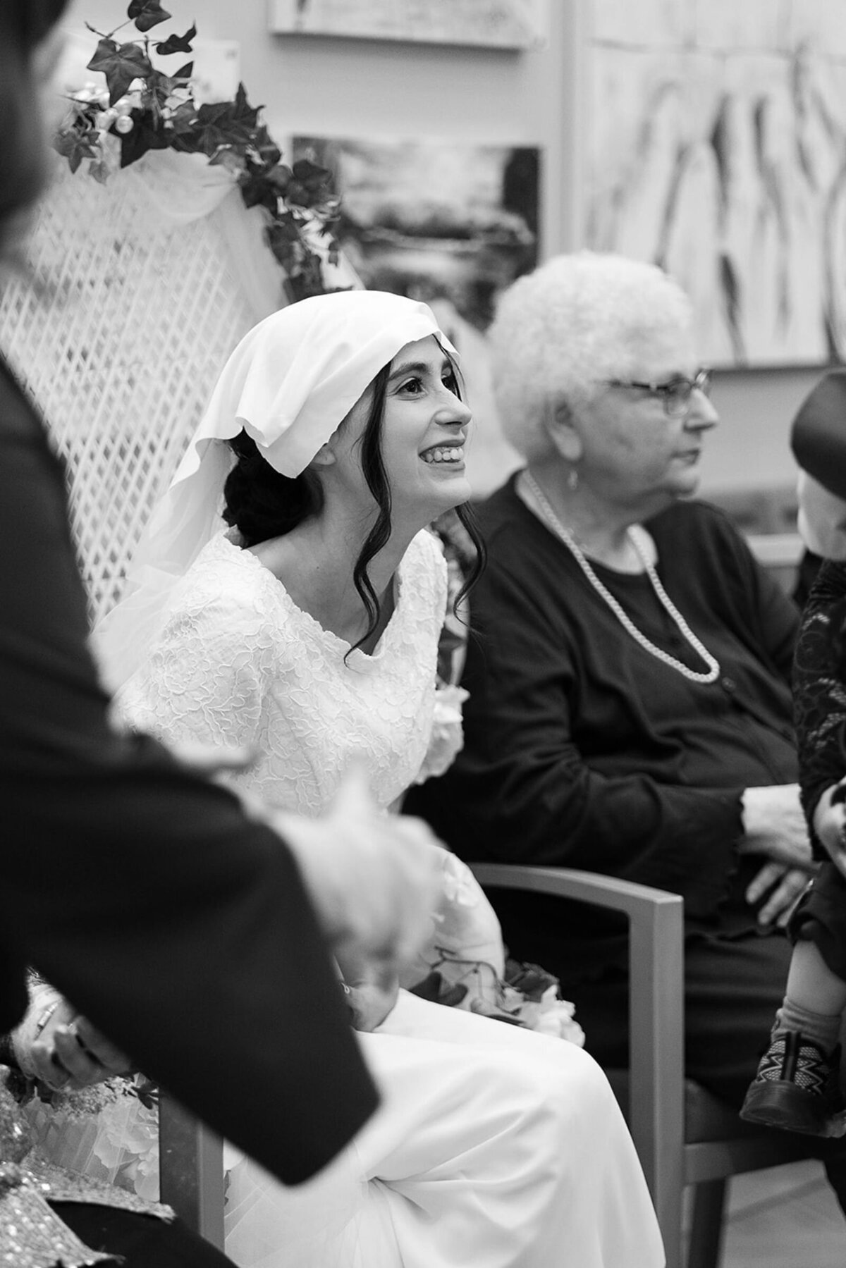 Eliana-Melmed-Photography-Chicago-LosAngeles-Jewish-WeddingPhotographer-CarmiKalman-KabbalatPanim-00077